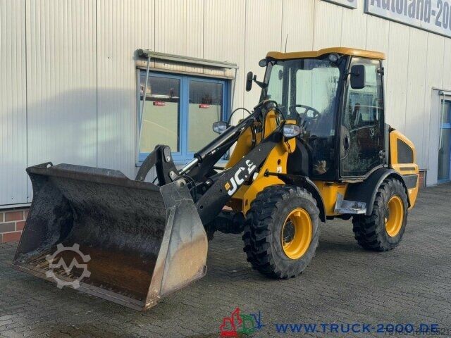 Ładowarka kołowa JCB 407 T4 4x4 Radlader Schutzkabine Schaufel +Gabel