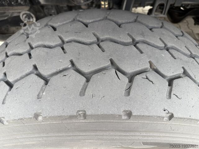 ডাম্প ট্রাক Mercedes-Benz Arocs 3251 8X4 Haken mit Kran HMF 2620 K5