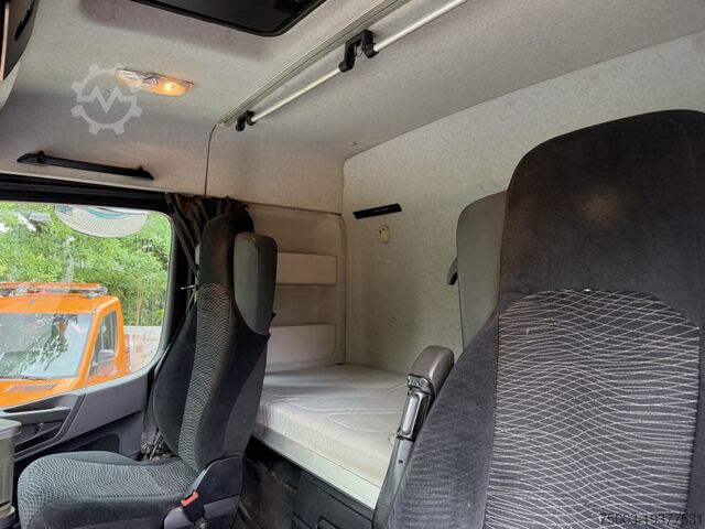 ডাম্প ট্রাক Mercedes-Benz Arocs 3251 8X4 Haken mit Kran HMF 2620 K5