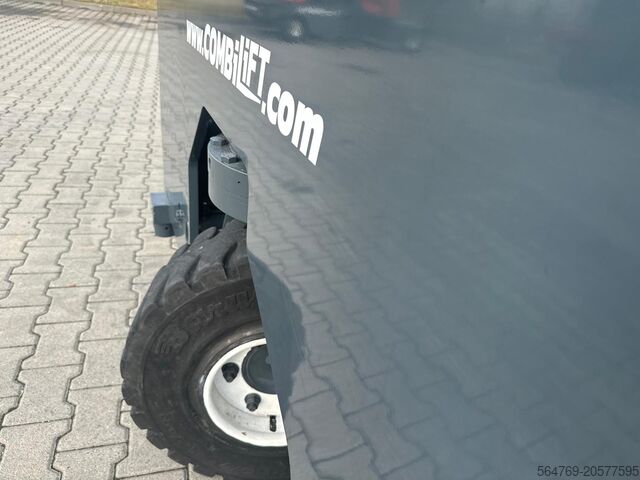 4-х сторонній навантажувач Combilift C4000 /2015 /Triplex 8400 mm/Only 7299 h