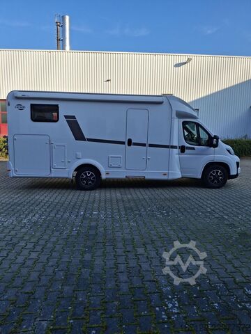 แคมเปอร์กึ่งบูรณาการ CARADO T 338s