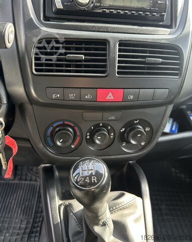Van FIAT Doblo