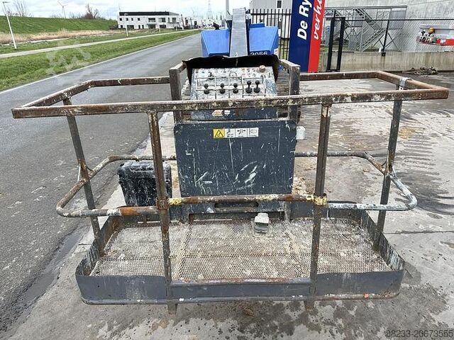 Teleskopska dizalica Aichi SR18A