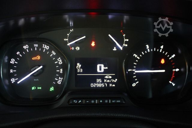 Furgoneta OPEL Vivaro Kasten Edition S Innovation Navi AHK