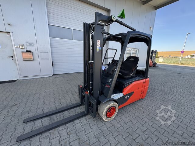 Elektrický trojkolesový vozík Linde E20L + Ladegerät NEU 48120--EK