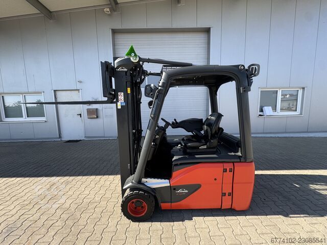 Elektrický trojkolesový vozík Linde E18  + Ladegerät NEU 4850--EK