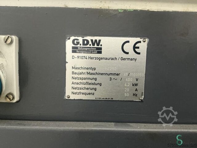 Horizontal lathes GDW LZ250 1997 GDW LZ250