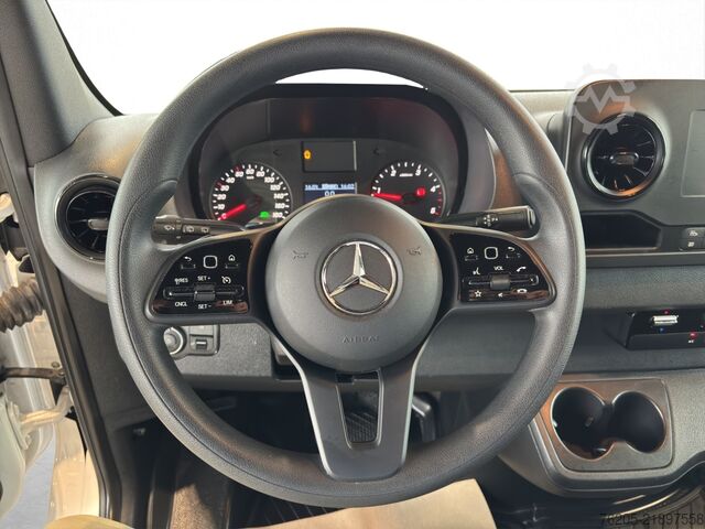 Xe van thùng kín Mercedes-Benz Sprinter 317 CDI Kasten  LED,Navi,Kamera