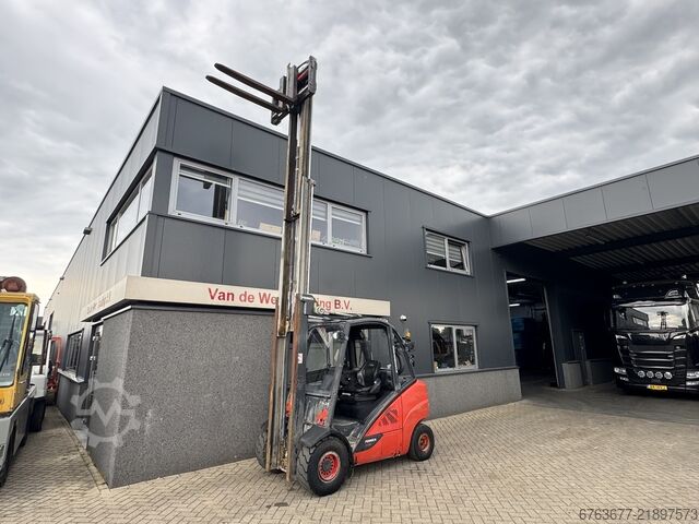 Linde H35D-02 Triplo 550 Angkat Bebas / Sisi Anjak / Pengubah Fork VW Diesel 2018 LINDE H35D-02 Triplo 550 Freelift / Sideshift / Vorkversteller VW Diesel 2018