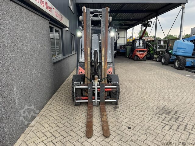 Linde H35D-02 Triplo 550 Angkat Bebas / Sisi Anjak / Pengubah Fork VW Diesel 2018 LINDE H35D-02 Triplo 550 Freelift / Sideshift / Vorkversteller VW Diesel 2018