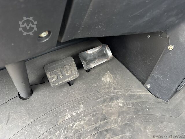 Linde H35D-02 Triplo 535 свободный подъём / боковое смещение / 4-я функция / VW дизель 2016 LINDE H35D-02 Triplo 535 Freelift / Sideshift / 4e Functie VW Diesel 2016