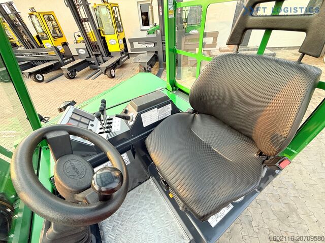 4 向叉车 Combilift C4000CB TRIPLEX 5200MM FREE-LIFT TOP 1