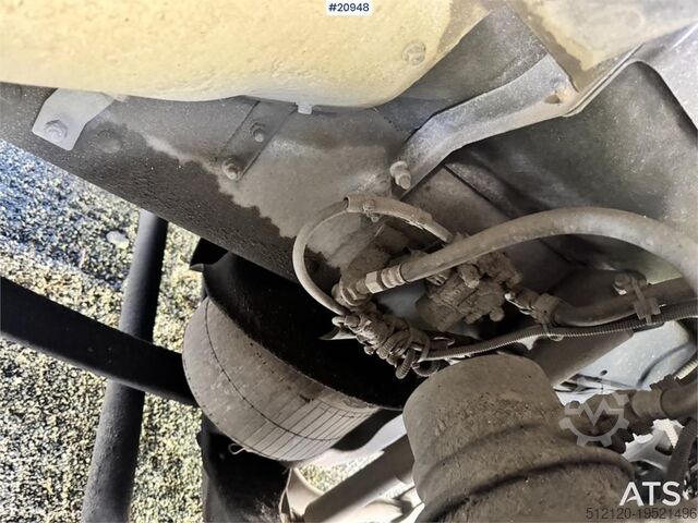 Hulladékgyűjtő jármű Scania P410 Compactor truck w/ Crane.