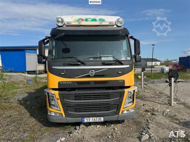 Abfallsammelfahrzeug Volvo FM 370 6x2 - 2 chamber refuse truck.