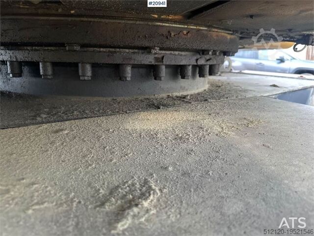 Bager na točkovima Caterpillar 312