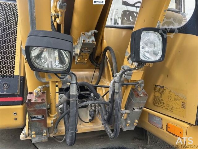 Bager na točkovima Caterpillar 312