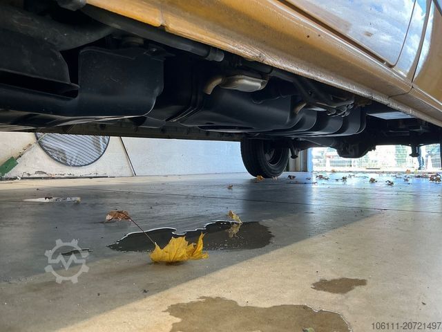 Microbuz VOLKSWAGEN Crafter Kombi 35 mittel L2H1 Fensterbus Ahk.3,5t