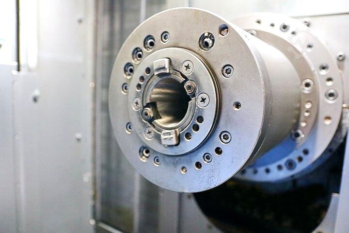 Horisontalt bearbejdningscenter MORI SEIKI SH 400