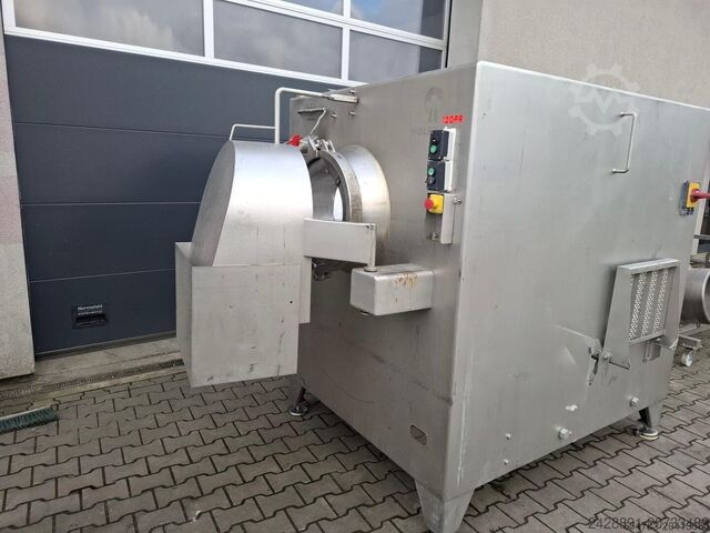 Con sói của người bán thịt Wolfking C 400 - UNI