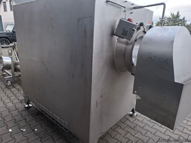 Con sói của người bán thịt Wolfking C 400 - UNI