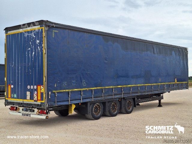 带篷布的开放式半挂车 Schmitz Cargobull Curtainsider Mega