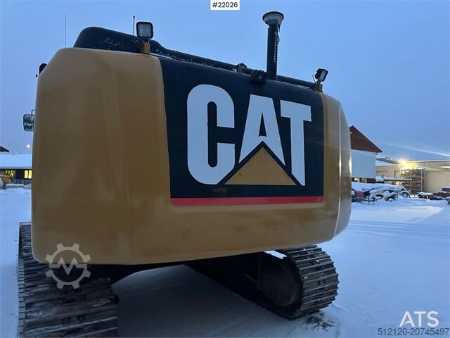 Bager za puzanje CAT 324E excavator with/ GPS and grading bucket. WATCH