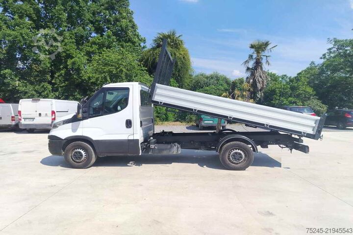 Tre-vejs tippevogn Iveco DAILY 35 11 2.3 HPI RIBALTABILE
