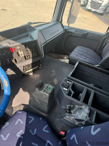 Standard tractor unit Mercedes-Benz 1848 (V8)