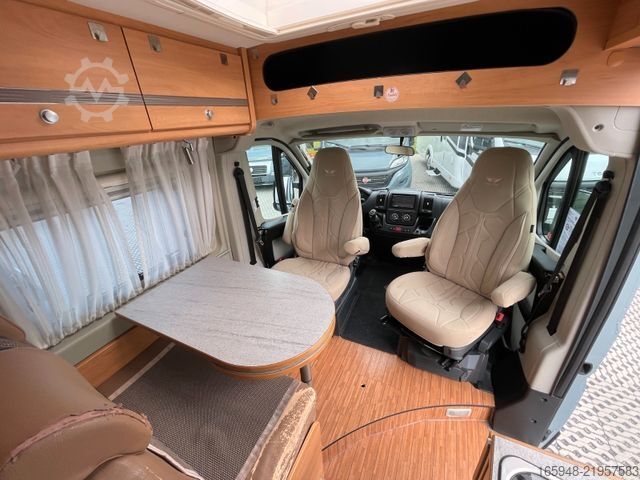 Husbil PÖSSL Roadcruiser | Solar, Markise, age+TV