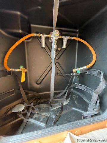 Husbil PÖSSL Roadcruiser (B) *Heavyfahrwerk**1.Hand-wenig KM*