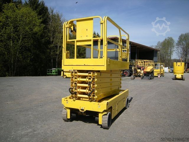 Arbeitsbühne GENIE GS 4047 Scherenarbeitsbühne Genie 14 m