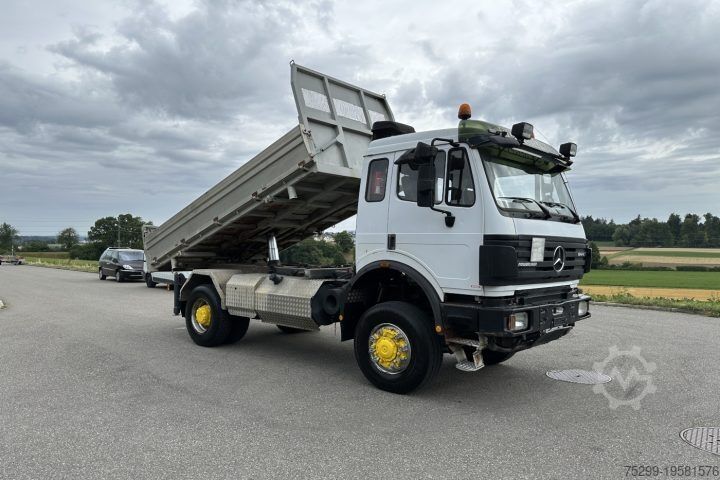 Camion-benne tricar Mercedes-Benz 1844 V8 4x4 Kipper / Swiss-Vehicle
