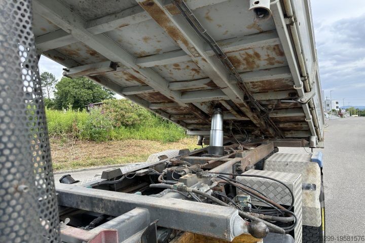 Camion-benne tricar Mercedes-Benz 1844 V8 4x4 Kipper / Swiss-Vehicle