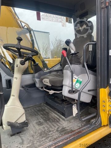 Hjulgrävare Komatsu PW130-7K