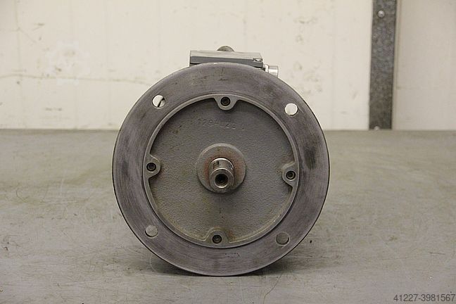 Motore elettrico 1,5 kW 935 giri/min MEZ 1AP100L-6