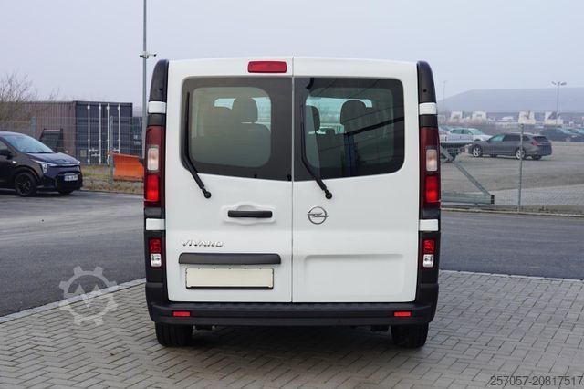 Minibús OPEL Vivaro B Combi L1H1 CDTI