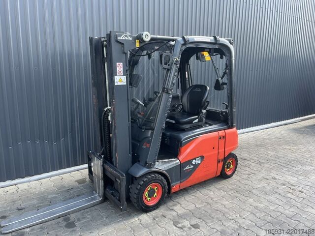 Ashensor elektrik me 4 rrota Linde E16P-01
