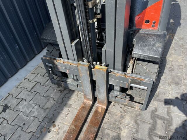 Ashensorë LPG Linde H25T-02