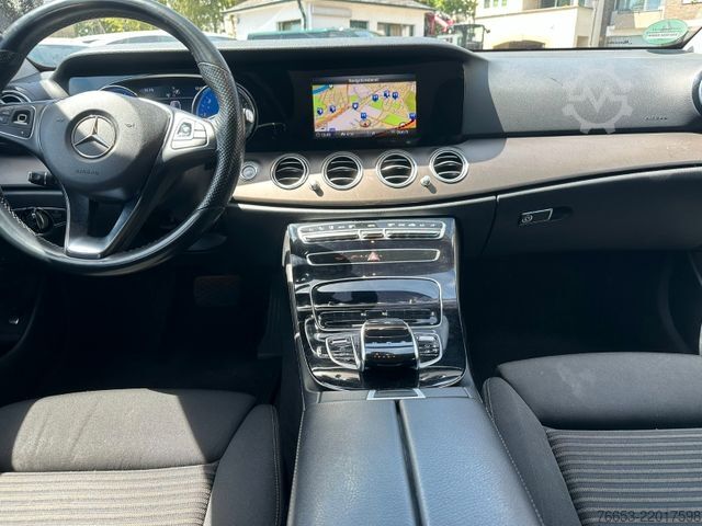マイクロバス MERCEDES-BENZ E 220d T Automatik 143kw * LED * Navi * Kamera