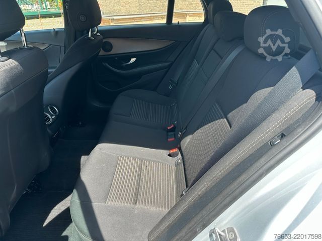 マイクロバス MERCEDES-BENZ E 220d T Automatik 143kw * LED * Navi * Kamera