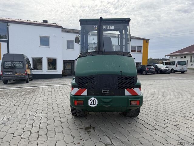 Iekrāvējs Caterpillar 906
