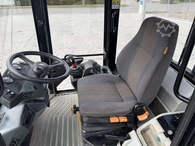Iekrāvējs Caterpillar 906