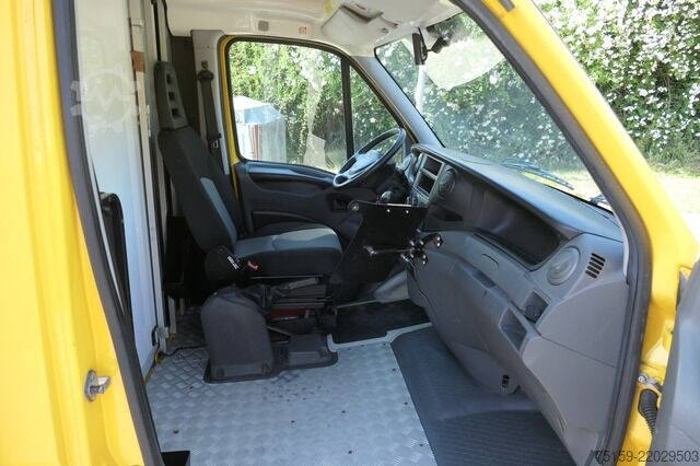 Skriňová dodávka iveco Daily 35 S11 C30C AUTOMATIK KAMERA Regale LUFT DURCHGANG EURO-5 CoC