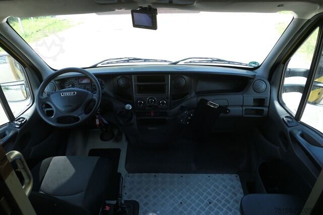 Skriňová dodávka iveco Daily 35 S11 C30C AUTOMATIK KAMERA Regale LUFT DURCHGANG EURO-5 CoC