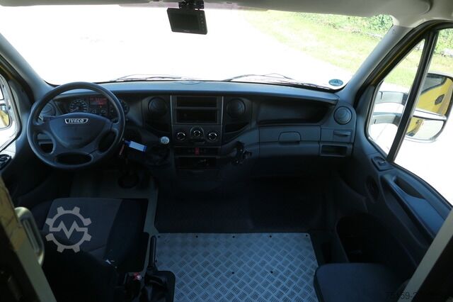 Skriňová dodávka iveco Daily 35 S11 C30C AUTOMATIK KAMERA Regale LUFT DURCHGANG EURO-5 CoC