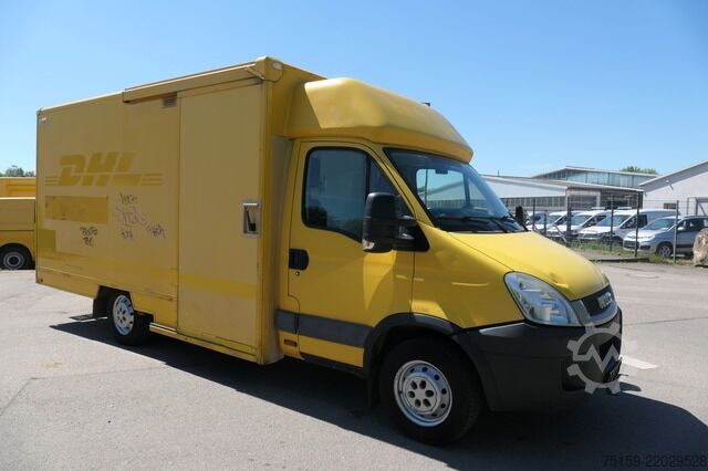 Skriňová dodávka iveco Daily 35 S11 C30C AUTOMATIK KAMERA MAXI Regale DURCHGANG