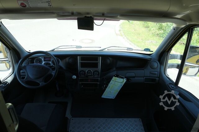 Skriňová dodávka iveco Daily 35 S11 C30C AUTOMATIK KAMERA MAXI Regale DURCHGANG