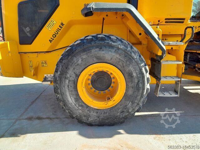 Cargadora sobre neumáticos JCB 457ZX