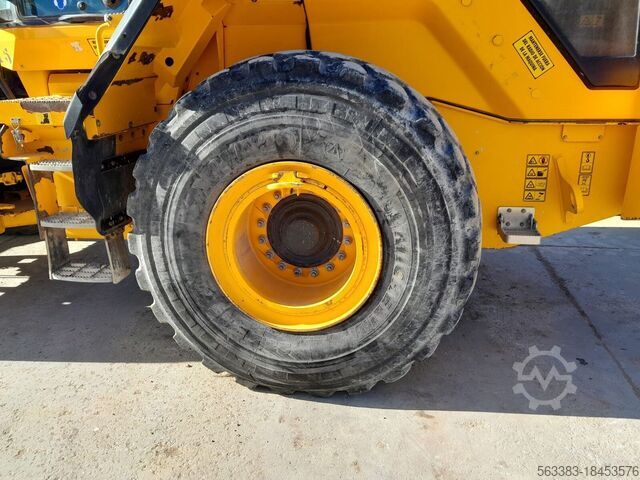 Cargadora sobre neumáticos JCB 457ZX