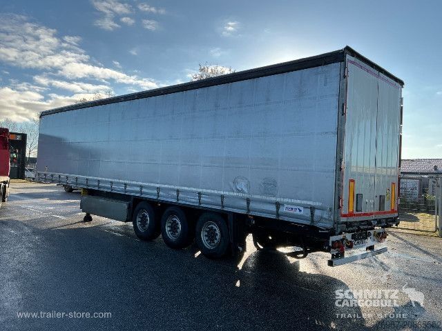 Open semitrailer with tarp Schmitz Cargobull Curtainsider Standard Faltwandtür rechts
